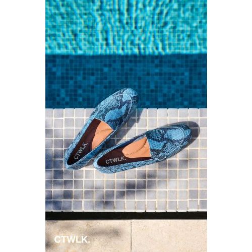 CTWLK Catwalk Ritacha M1 dames mocassin in jeans pitton print. CTWLK Catwalk Ritacha M1 dames mocassin in jeans pitton print.