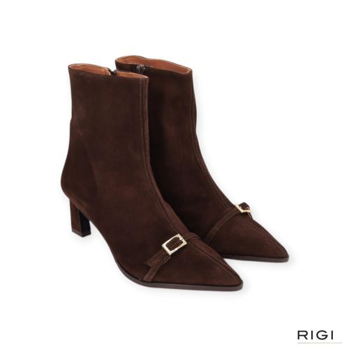 CTWLK Troy B9 dames enkellaars in bruin suede leer.