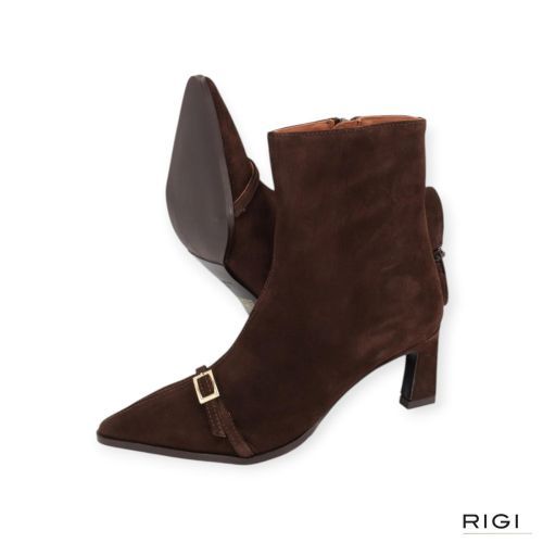 CTWLK Troy B9 dames enkellaars in bruin suede leer.