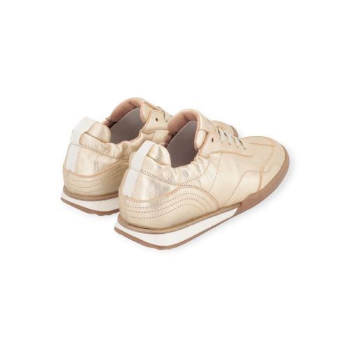 Cycleur De Luxe Achilea sneaker voor dames in goud shining leer. 