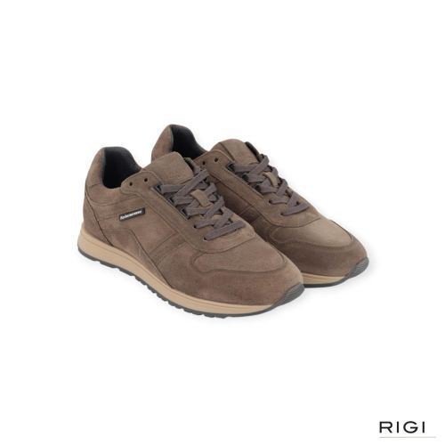 Cycleur De Luxe Jog V2 sneaker voor heren in taupe, walnut suède. Cycleur De Luxe Jog V2 sneaker voor heren in taupe, walnut suède.