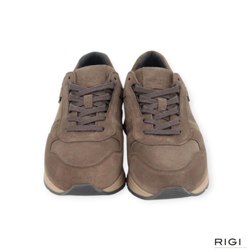 Cycleur De Luxe Jog V2 sneaker voor heren in taupe, walnut suède. Cycleur De Luxe Jog V2 sneaker voor heren in taupe, walnut suède.