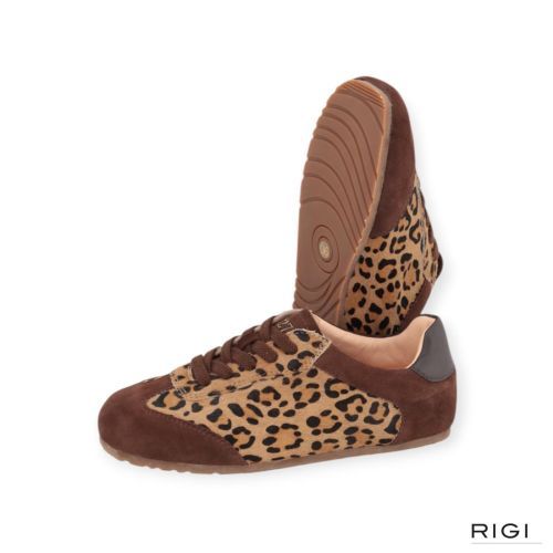 Cycleur De Luxe POZ CN4 voor dames in bruin suède met leopard pony vel. Cycleur De Luxe POZ CN4 voor dames in bruin suède met leopard pony vel.