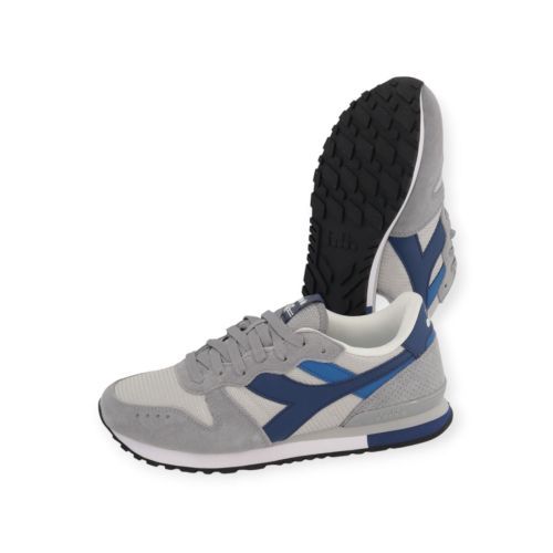 Diadora Camara M2 in grijs / blauw voor heren. Diadora Camara M2 in grijs / blauw voor heren.