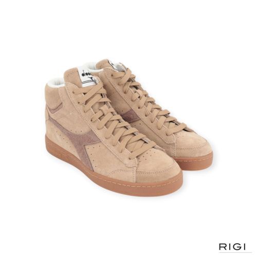 Diadora Game High Suède enkel sneaker in lichtbruinsuède voor dames. 