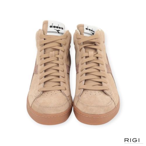 Diadora Game High Suède enkel sneaker in lichtbruinsuède voor dames. 