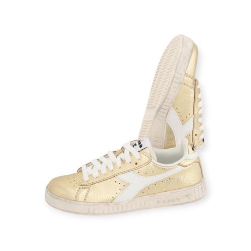 Diadora game low aura sw sneaker in goud. Diadora game low aura sw sneaker in goud.