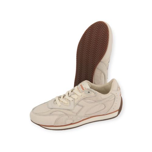 Diadora Heritage Equipe Revenge Dune Used Italie in het wit leer.