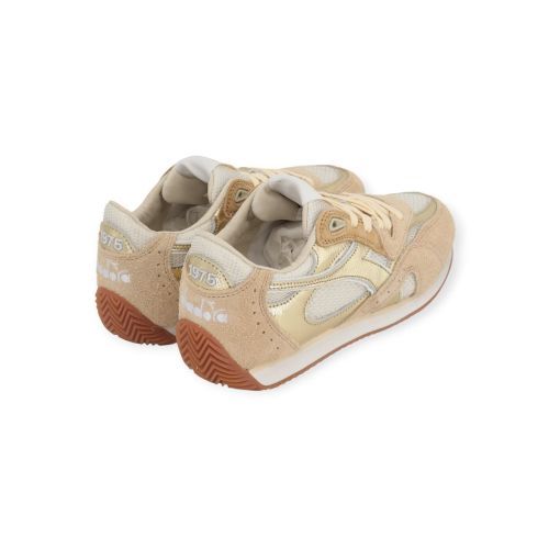 Diadora Heritage Equipe Revenge Iride sneaker voor dames in goud. 