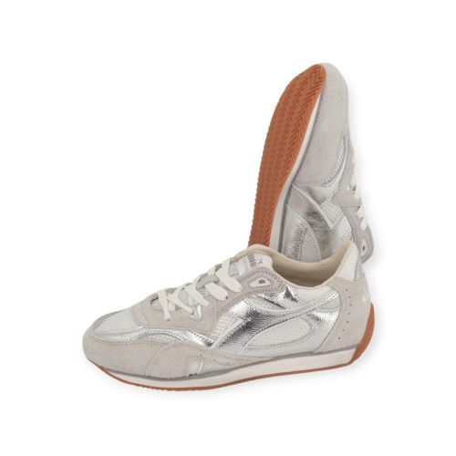 Diadora Heritage Equipe Revenge Iride sneaker voor dames in zilver. 