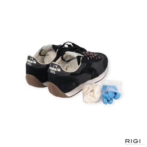Diadora Heritage Equipe Used dames sneaker in zwart suede. Diadora Heritage Equipe Used dames sneaker in zwart suede.