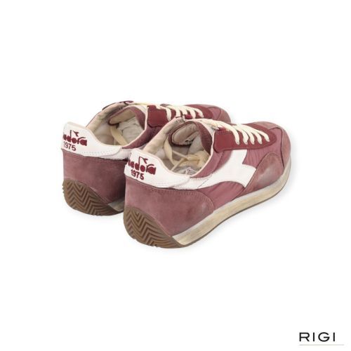 Diadora Heritage Equipe Vela dames sneaker in paars suede en nylon. Diadora Heritage Equipe Vela dames sneaker in paars suede en nylon.