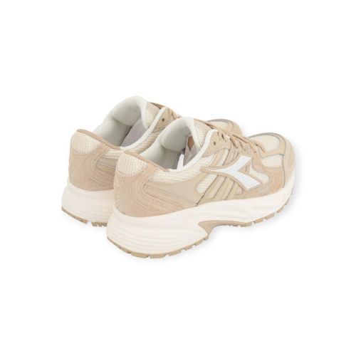 Diadora Mythos Star sneaker beige. Diadora Mythos Star sneaker beige.