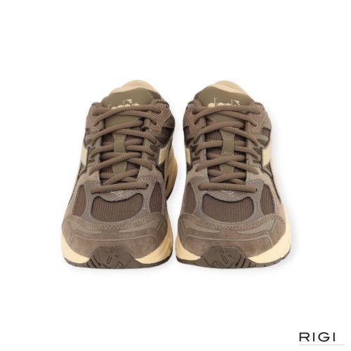 Diadora Mythos Star in bruin met groen suède/ mesh voor dames en heren. 