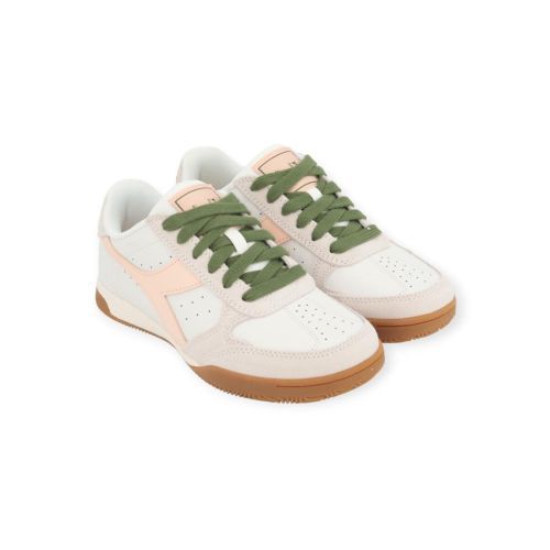 Diadora Seoul Indoor sneaker voor dames in wit leer met roze. Diadora Seoul Indoor sneaker voor dames in wit leer met roze.