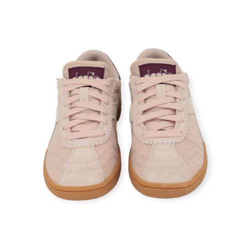 Diadora Tokyo sneaker voor dames in nude / roze suede. Diadora Tokyo sneaker voor dames in nude / roze suede.