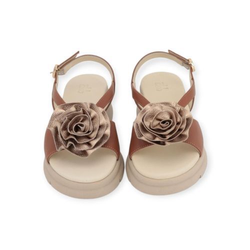 Dl Sport 7045 dames sandaal in het cognac met brons leer.