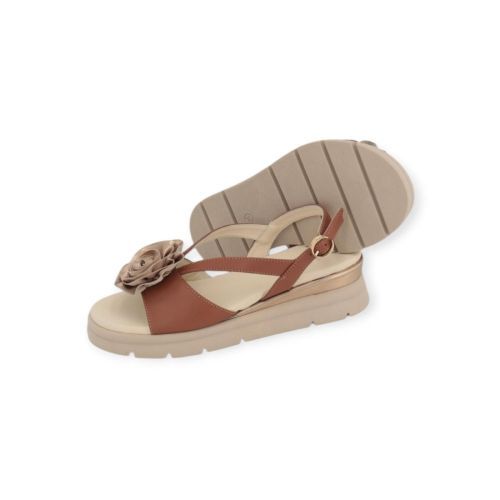 Dl Sport 7045 dames sandaal in het cognac met brons leer.