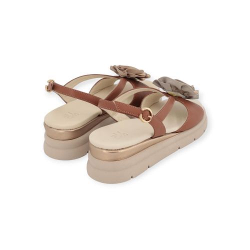 Dl Sport 7045 dames sandaal in het cognac met brons leer.