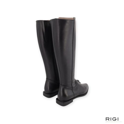 Dl Sport 7228 dames laars in zwart effen leer. Dl Sport 7228 dames laars in zwart effen leer.