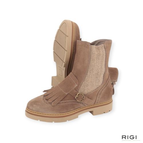 DL Sport 7248 dames enkellaars boot in het licht bruin suede leer. DL Sport 7248 dames enkellaars boot in het licht bruin suede leer.