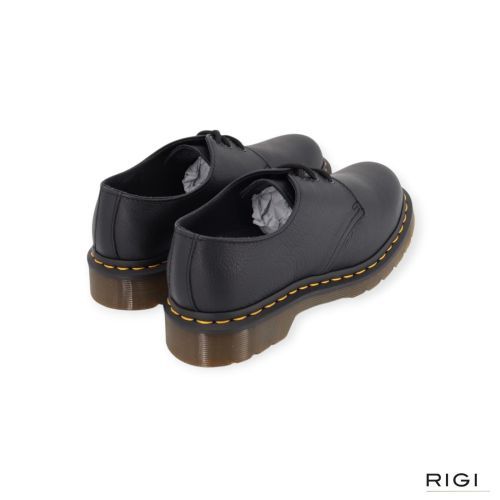 Dr Martens 1461 dames veter schoen in zwart effen leer. Dr Martens 1461 dames veter schoen in zwart effen leer.