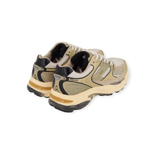 Etonic Evolution metallic goud sneaker voor dames. Etonic Evolution metallic goud sneaker voor dames.