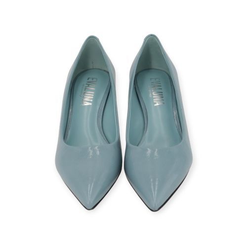 Evaluna 5503 dames pump in licht blauw lak leer. Evaluna 5503 dames pump in licht blauw lak leer.