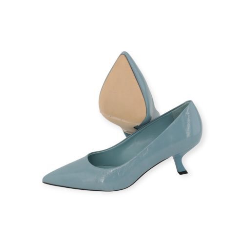 Evaluna 5503 dames pump in licht blauw lak leer. Evaluna 5503 dames pump in licht blauw lak leer.