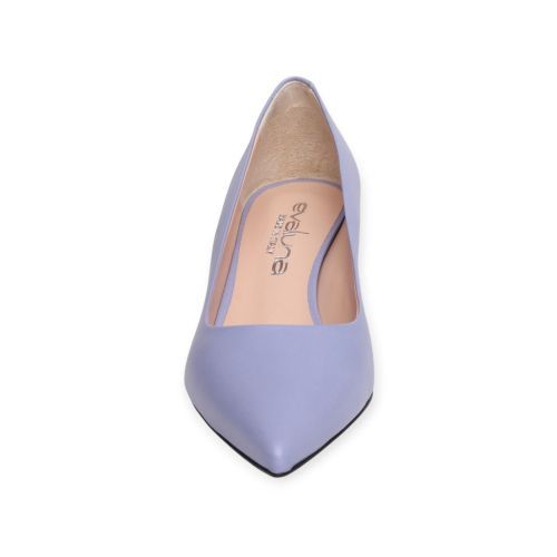 Evaluna dames pump in licht blauw leer op fijne hak. Evaluna dames pump in licht blauw leer op fijne hak.