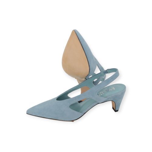Evaluna 5612 dames pump in licht blauw suede slingback. Evaluna 5612 dames pump in licht blauw suede slingback.