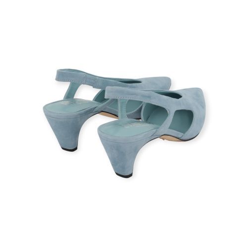 Evaluna 5612 dames pump in licht blauw suede slingback. Evaluna 5612 dames pump in licht blauw suede slingback.