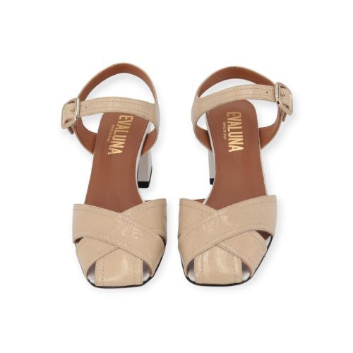 Evaluna 6313 sandaal in beige craquelé lakleer met voor dames. Evaluna 6313 sandaal in beige craquelé lakleer met voor dames.