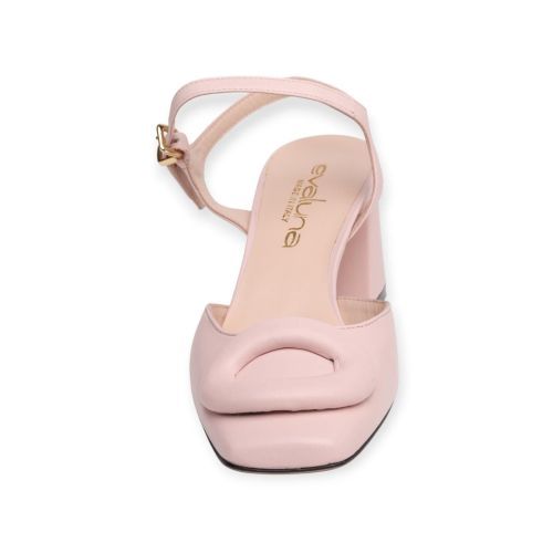 Evaluna dames sandaal in rose leer op hak. Evaluna dames sandaal in rose leer op hak.