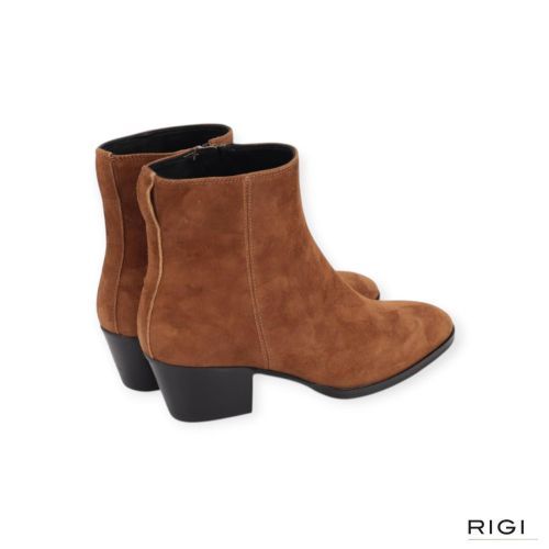 Evaluna W003 enkellaars in cognac suède voor dames. 
