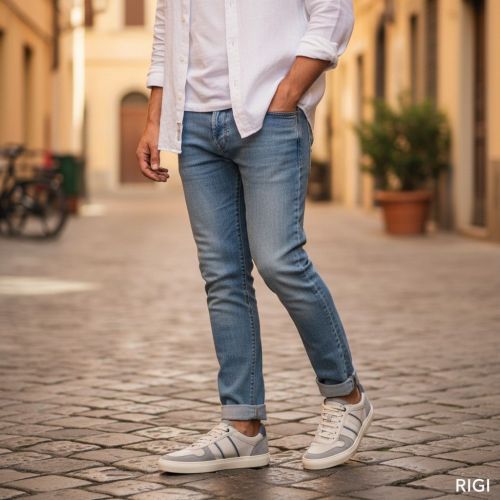 Fratelli Rossetti One heren sneaker in het off wit met licht blauw leer.