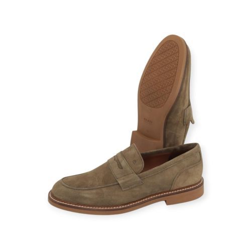 Frau 35B7 heren mocassin in het groen suede leer.