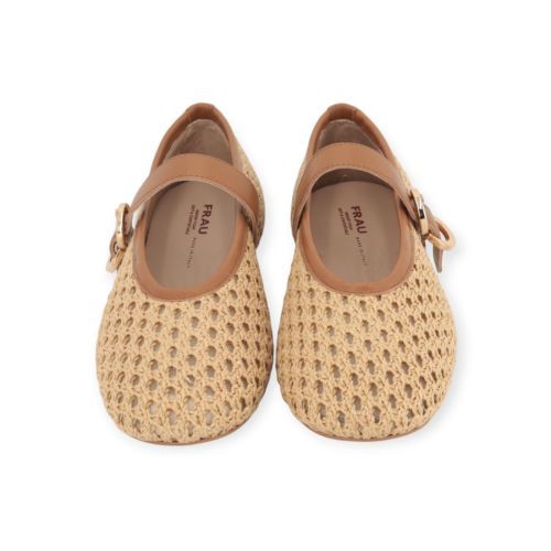 Frau 69V3 dames ballerina in camel/zand raffia. Frau 69V3 dames ballerina in camel/zand raffia.