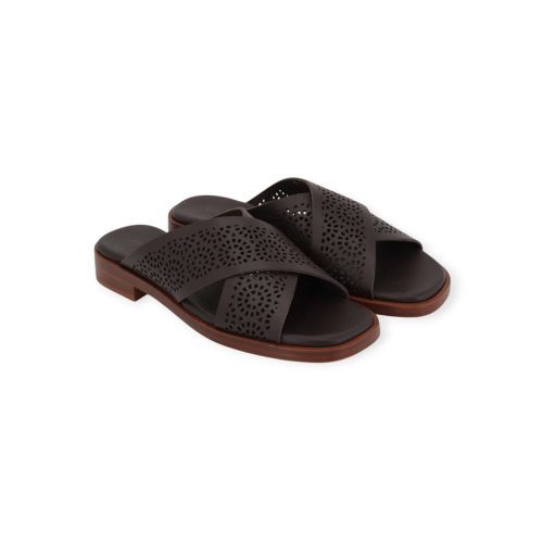 Frau 87R3 dames slipper in het bruin perforeer leer.