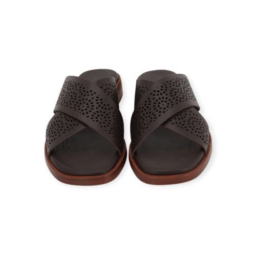 Frau 87R3 dames slipper in het bruin perforeer leer.