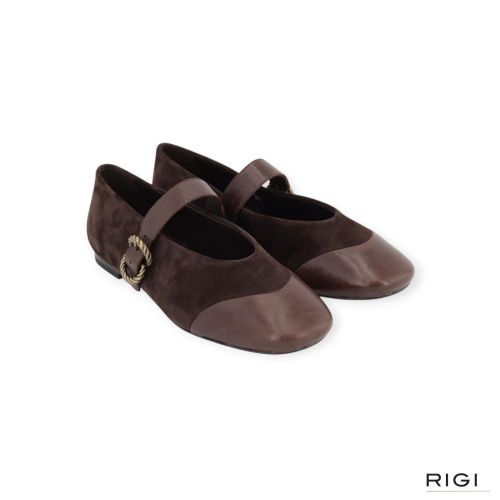 Frau Dallas ballerina van Frau in bruin suede leer voor dames. Frau Dallas ballerina van Frau in bruin suede leer voor dames.