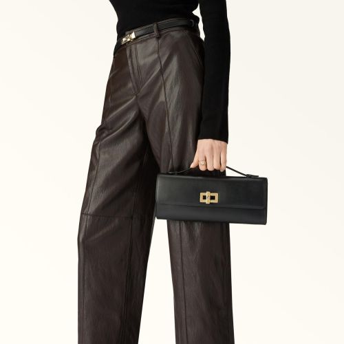 Furla Clara crossbody handtas in zwart leer voor dames. 