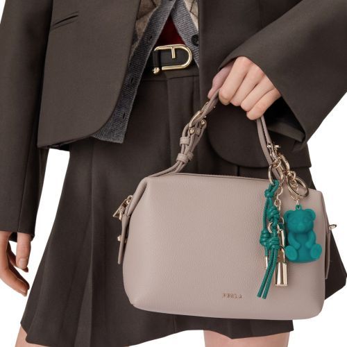 Furla Double Mini Boston handtas in taupe leer. Furla Double Mini Boston handtas in taupe leer.