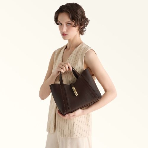 Furla Goccia Tote S WB01789 BX3353 handtas in bruin voor dames. Furla Goccia Tote S WB01789 BX3353 handtas in bruin voor dames.