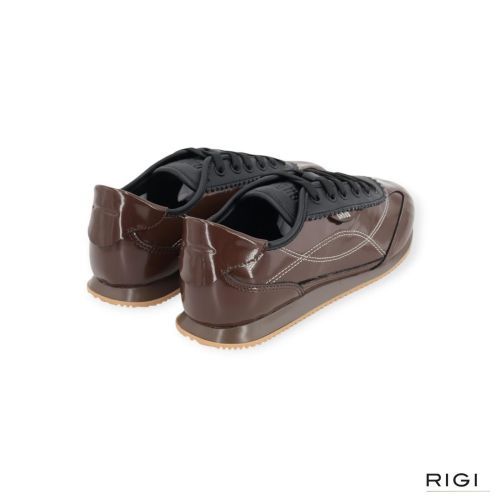 Ghoud Rush Minima Low sneaker in bruin lakleer voor dames. Ghoud Rush Minima Low sneaker in bruin lakleer voor dames.