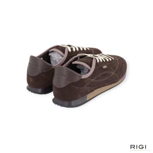 Ghoud Rush Minima Low sneaker in bruin suède voor dames. 