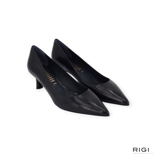 Gianmarco F. pump AW007 in blauw leer voor dames. Gianmarco F. pump AW007 in blauw leer voor dames.