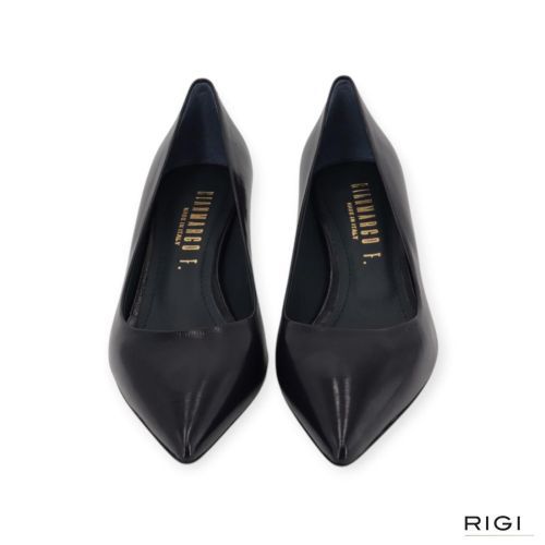 Gianmarco F. pump AW007 in blauw leer voor dames. Gianmarco F. pump AW007 in blauw leer voor dames.