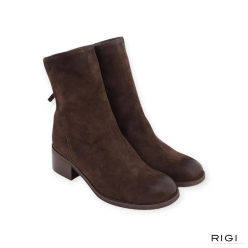 Gianmarco F. AW125 enkellaars in bruin suède voor dames. Gianmarco F. AW125 enkellaars in bruin suède voor dames.
