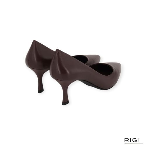 Gianmarco F. pump AW135 in bruin leer voor dames. 
